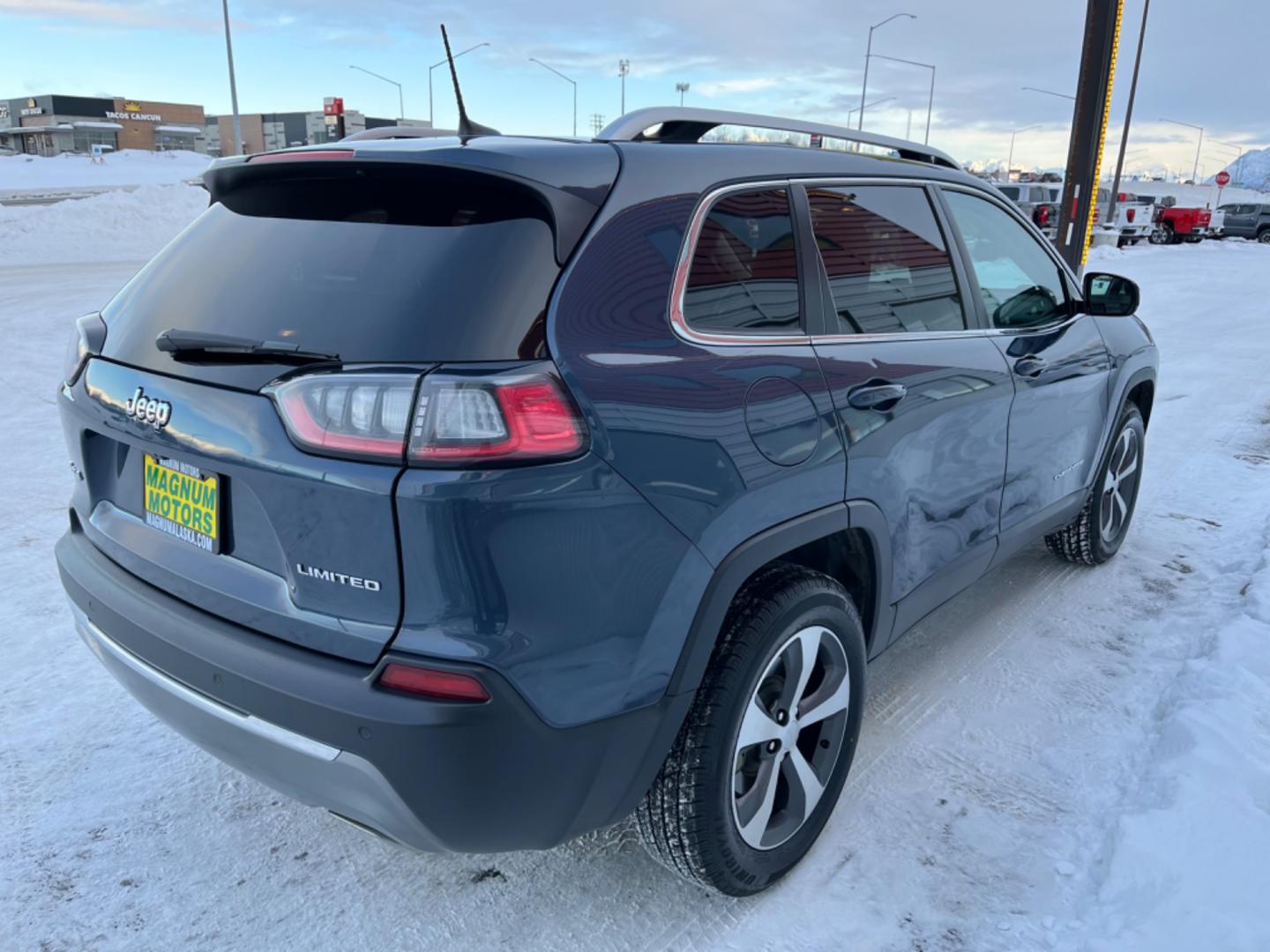 2020 Blue /Black Jeep Cherokee (1C4PJMDX2LD) , located at 1960 Industrial Drive, Wasilla, 99654, (907) 274-2277, 61.573475, -149.400146 - Photo#4